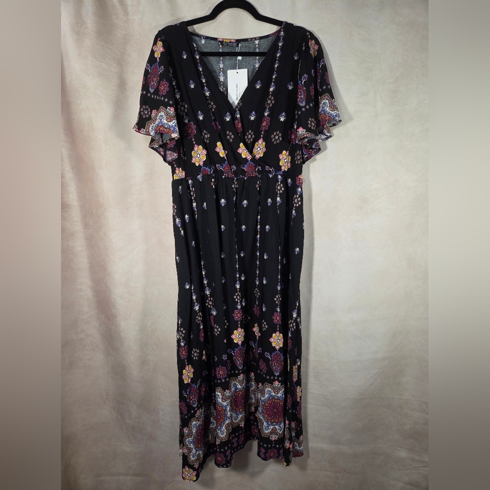 BloomChic Floral Black Maxi Dress